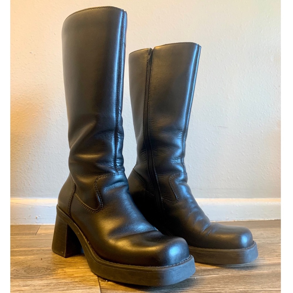 VINTAGE Y2K / 90s MIA CHUNKY PLATFORM KNEE HIGH SQUARE TOE LEATHER BRATZ BOOTS